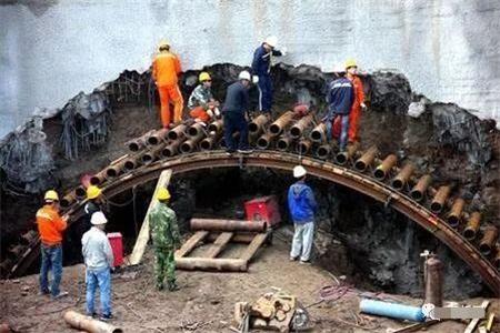 义乌隧道钢花管支护案例